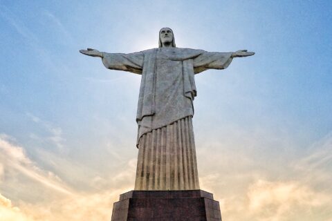 Kurtarıcı İsa Heykeli Brezilya
