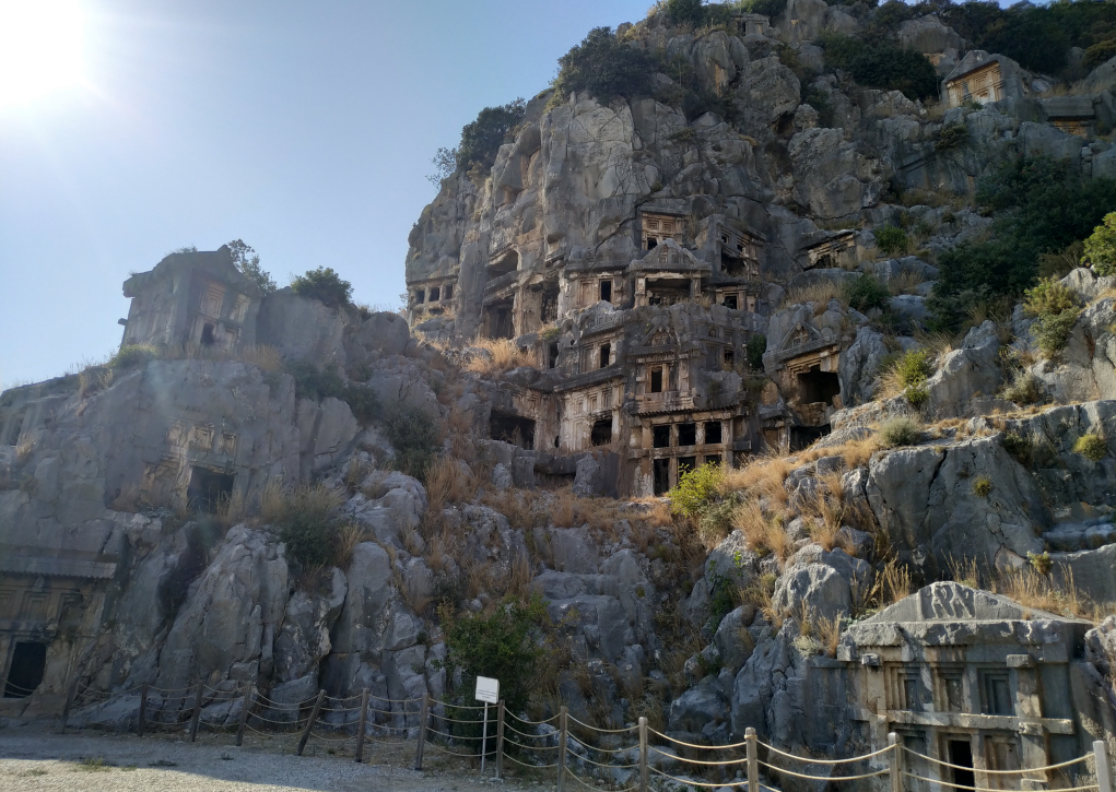myra antik kenti kaya mezarları