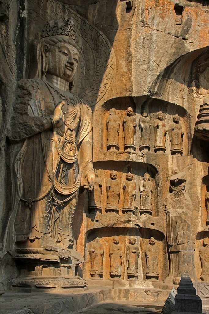 Longmen Mağaraları heykelleri
