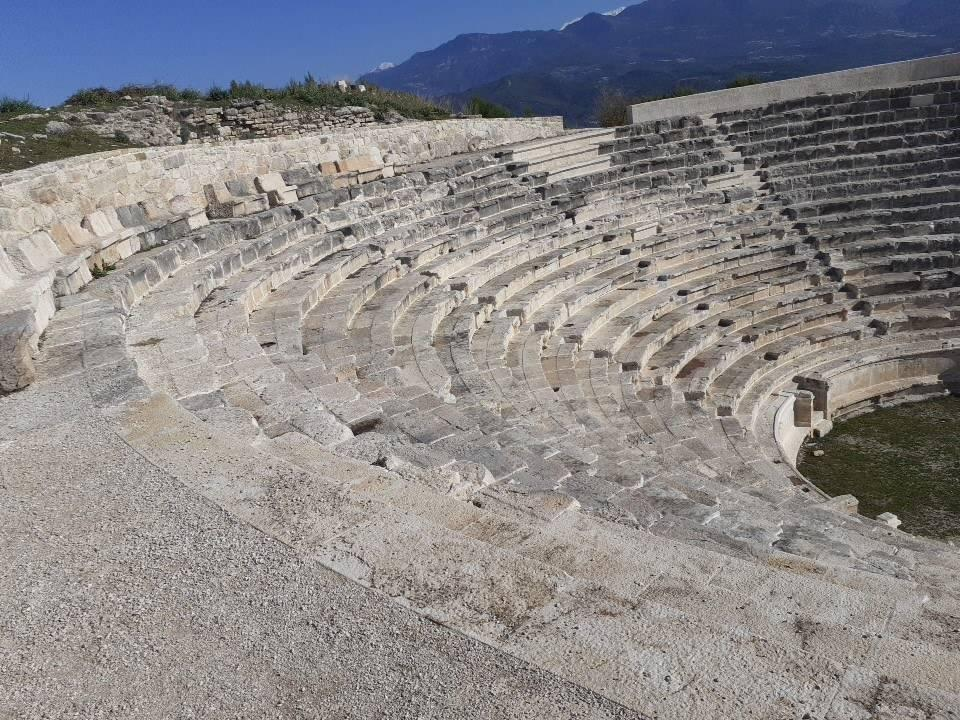 Rhodiapolis Antik şehri tiyatro